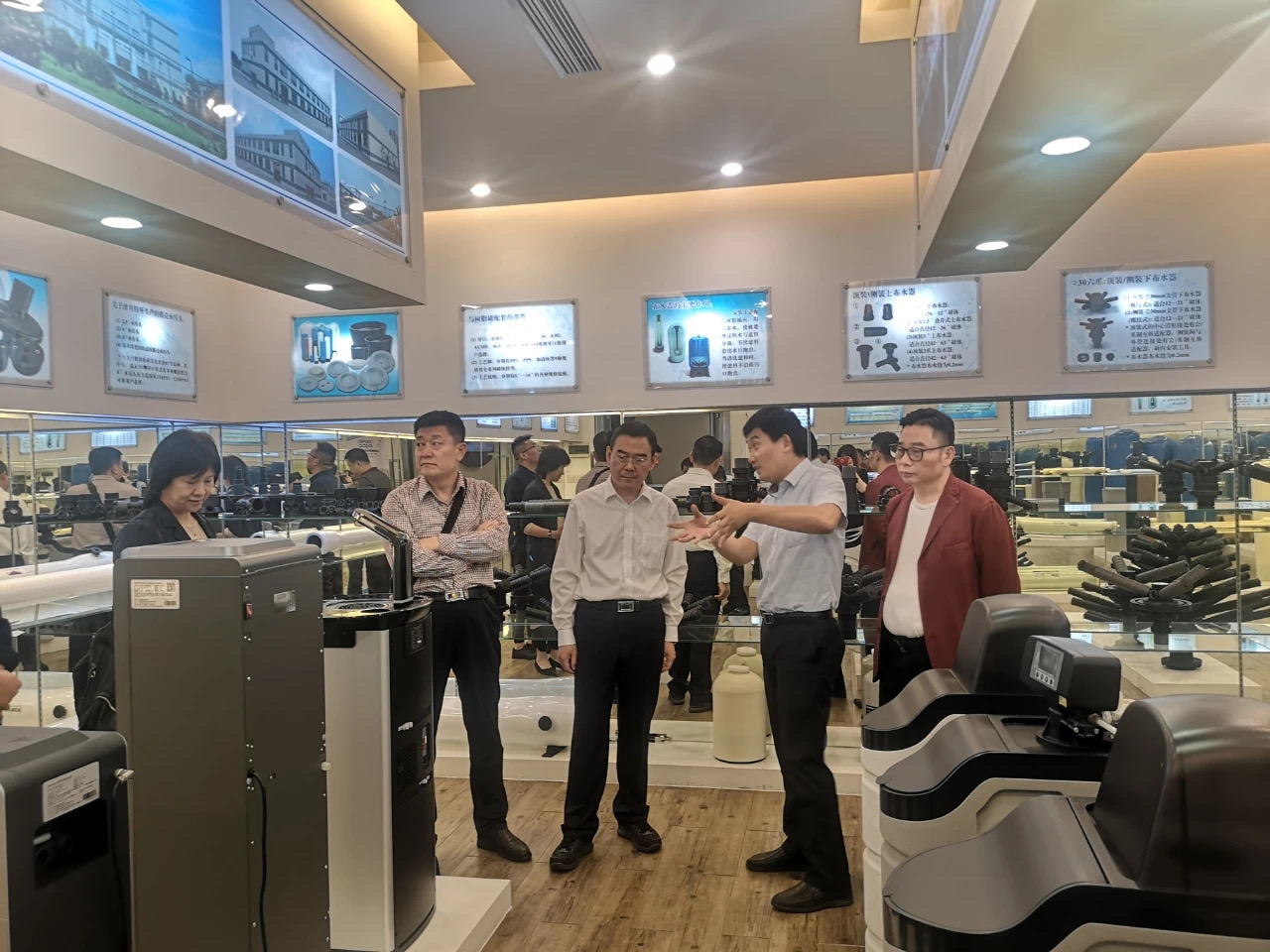 淄博市委统战部考察组莅临amjs澳金沙门子公司奥斯博